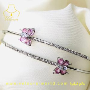 "قلادة ذهبية فاخرة من فيلورا – مجوهرات نسائية راقية – إكسسوارات فاخرة للنساء"